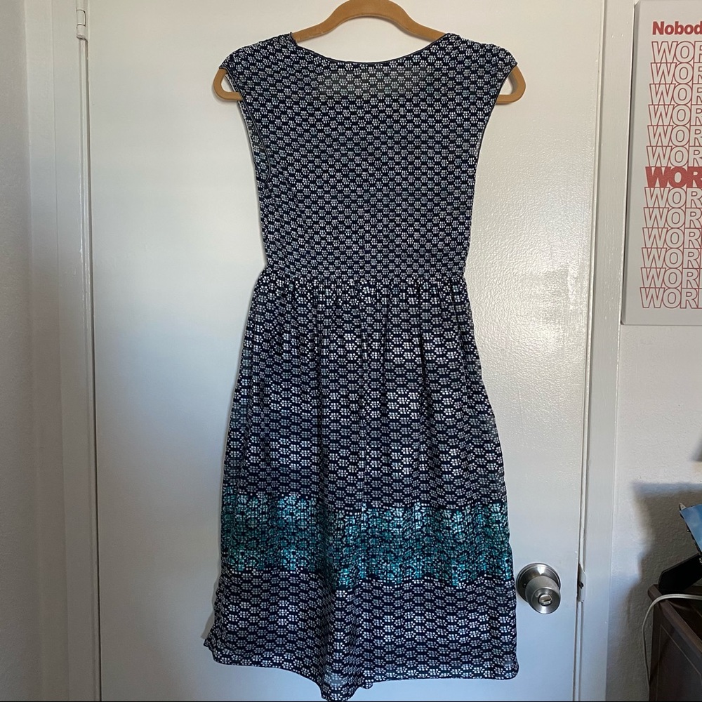 Max Studio Chiffon Mermaid Pattern Dress - Picture 5 of 6